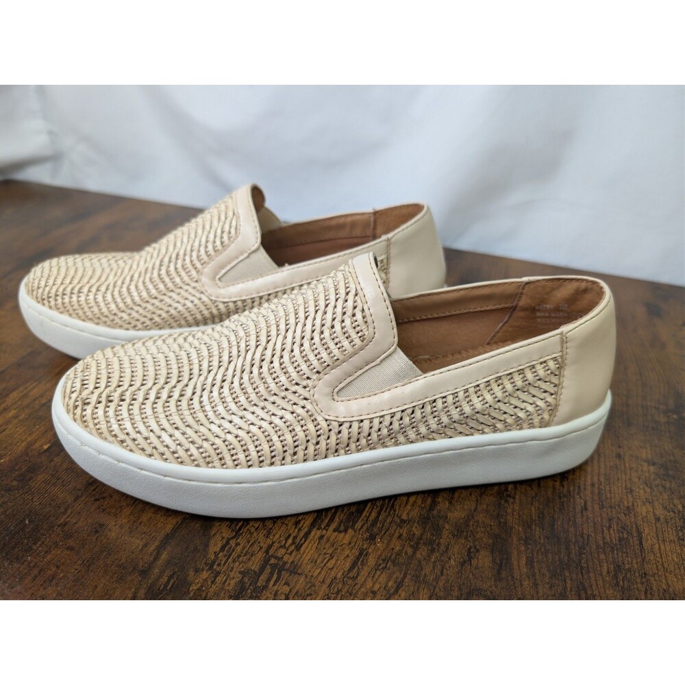 Kaari Blue Women's Beige Woven Pattern Non Slip Bottom Sneakers, Shoes 7 M